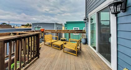 West Oakland 3br/2ba top floor flat ideal for business or family travel