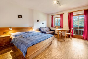 1 sovrum, strykjärn/strykbräda, gratis wi-fi och sängkläder