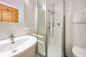 Shower, towels