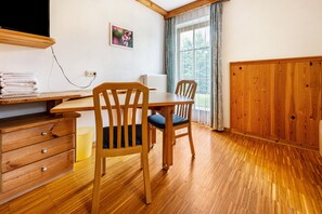 Dining - Holiday Apartment 'Lindenhof Apt 6' with Shared Garden & Wi-Fi (Vandoies)