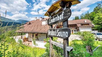 Esterni