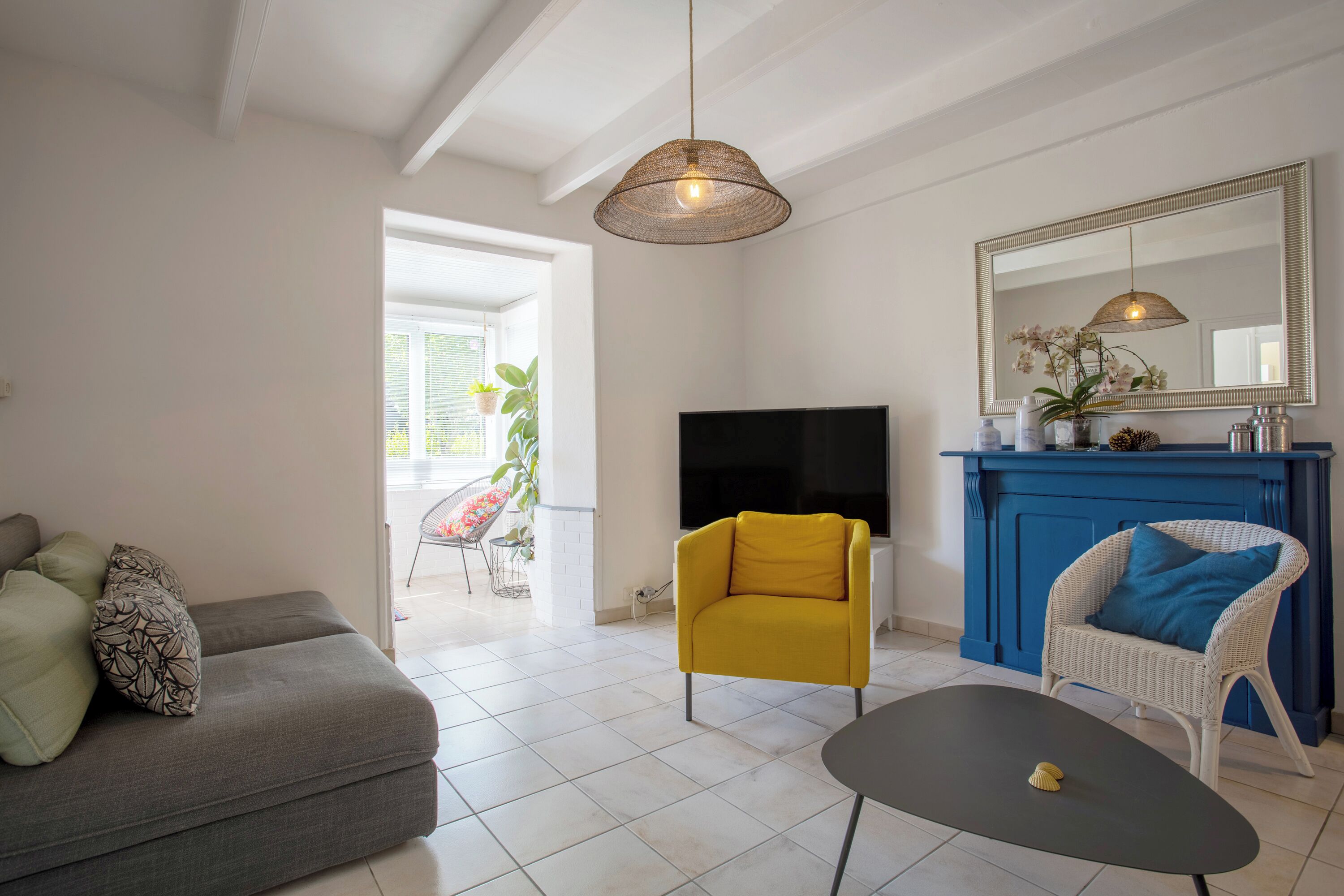 Tv, dvd-afspiller, bordtennisbord