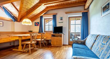 Ferienwohnung "Lindenhof Apt 1" mit Balkon & Wi-Fi