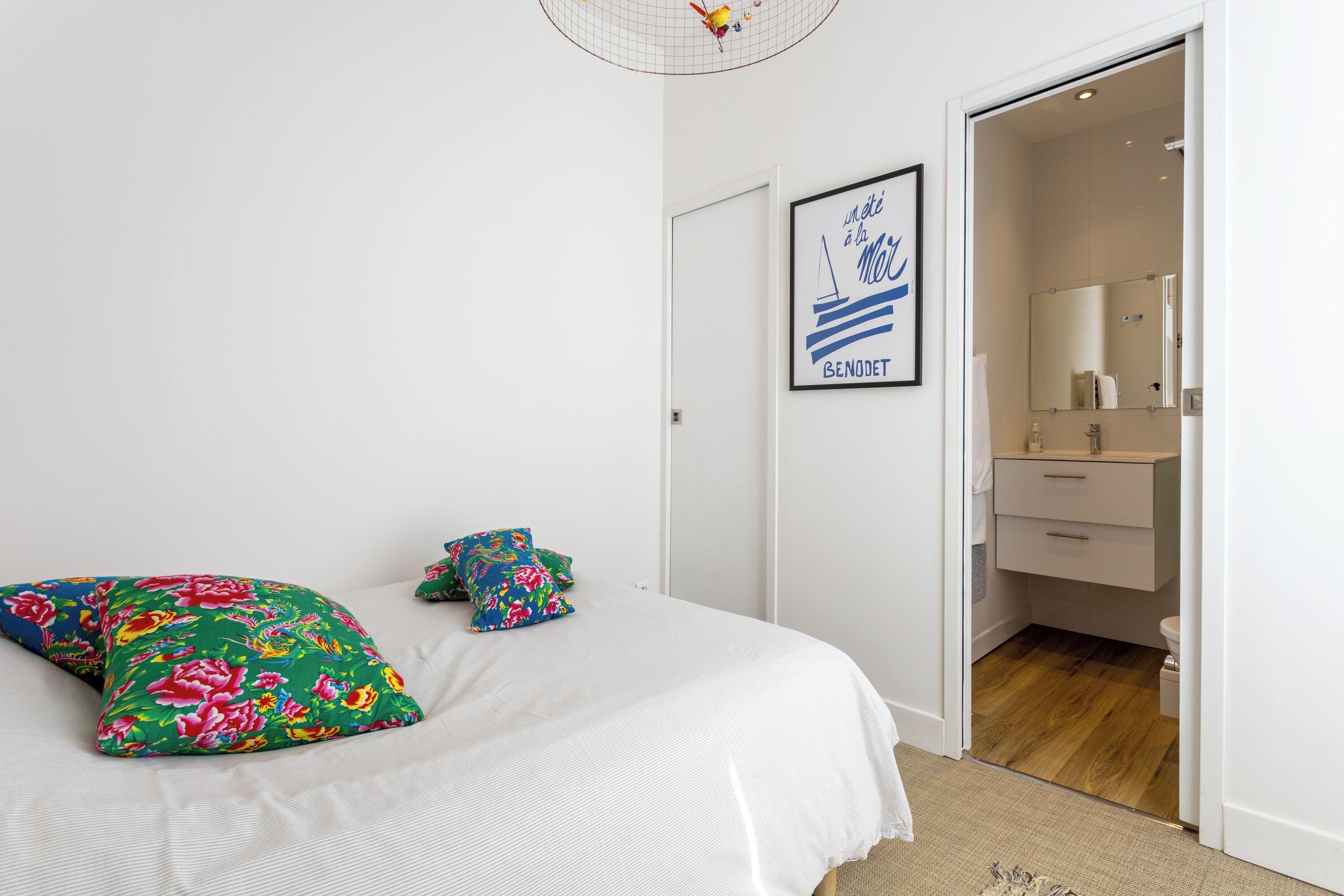 1 chambre, fer et planche à repasser, Wi-Fi gratuit, draps fournis