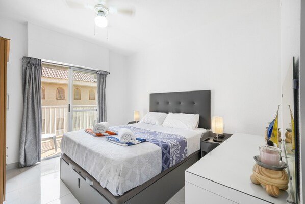 3 soverom, strykejern/-brett, wi-fi (inkludert) og sengetøy