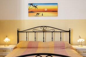 2 Schlafzimmer, Bügeleisen/Bügelbrett, Bettwäsche