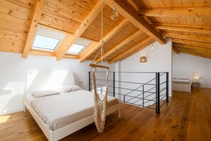 3 chambres, fer et planche à repasser, Wi-Fi gratuit, draps fournis