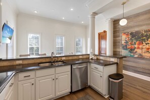 Fridge, microwave, oven, stovetop - Oranges By Sea | Renovated Gulf-Front Escape (Santa Rosa Beach)