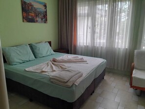 Habitación con 2 camas individuales | Wifi gratis 