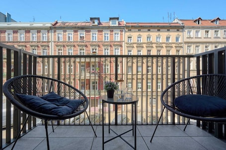 Property grounds. Climate Studio with Balcony | 2 km from Wrocław Market Square