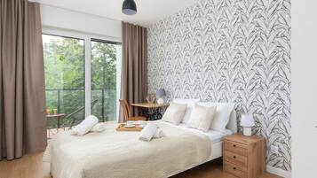 1 bedroom, desk, iron/ironing board, WiFi