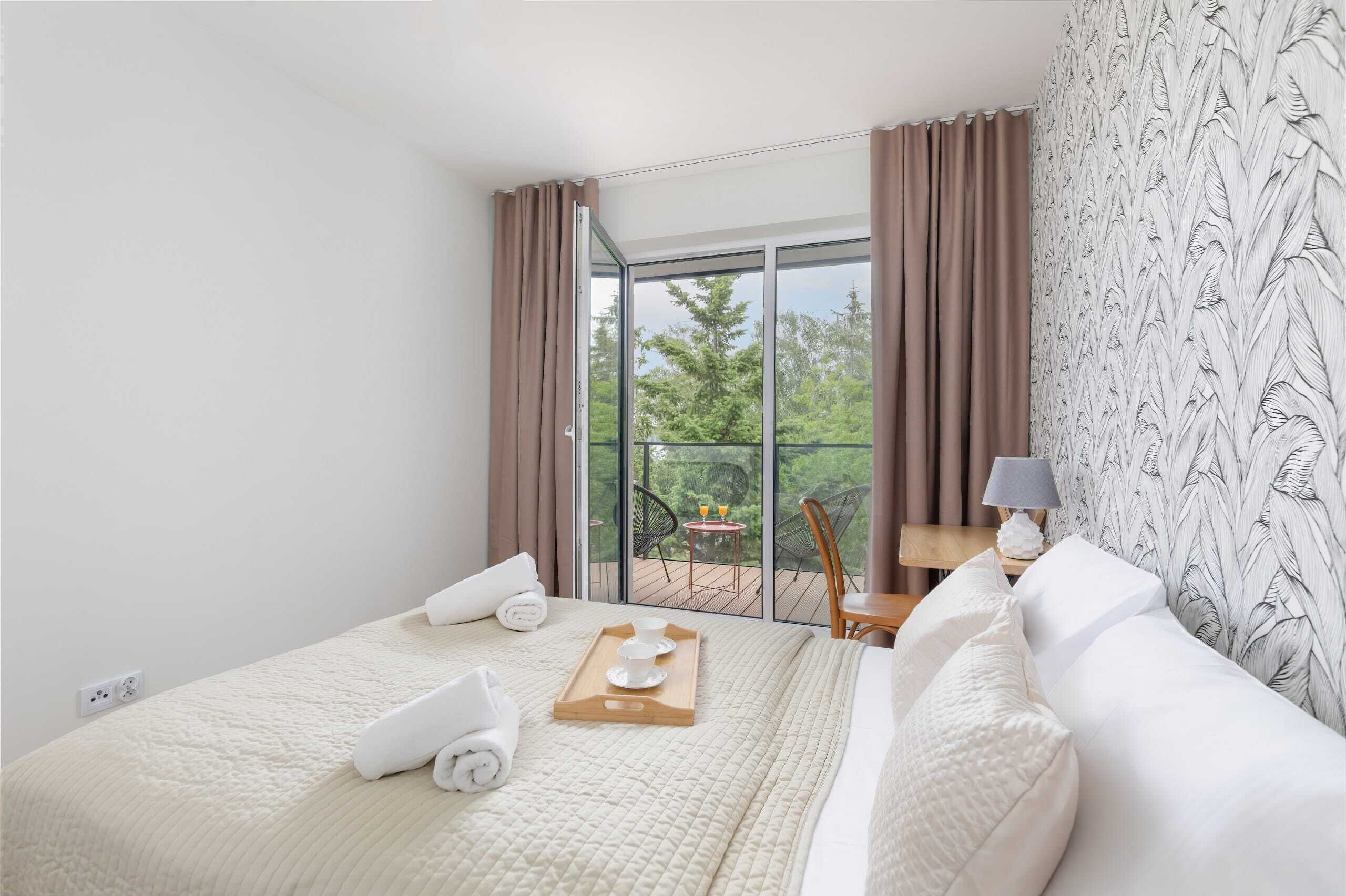 1 dormitorio, tabla de planchar con plancha, wifi y ropa de cama