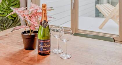 3BR Urban Haven in Antwerp