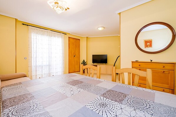 2 habitaciones, tabla de planchar con plancha y wifi gratis