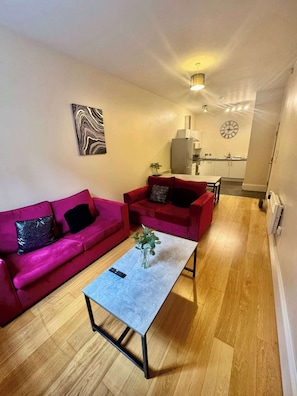 TV - The Cove Suite (Southport)