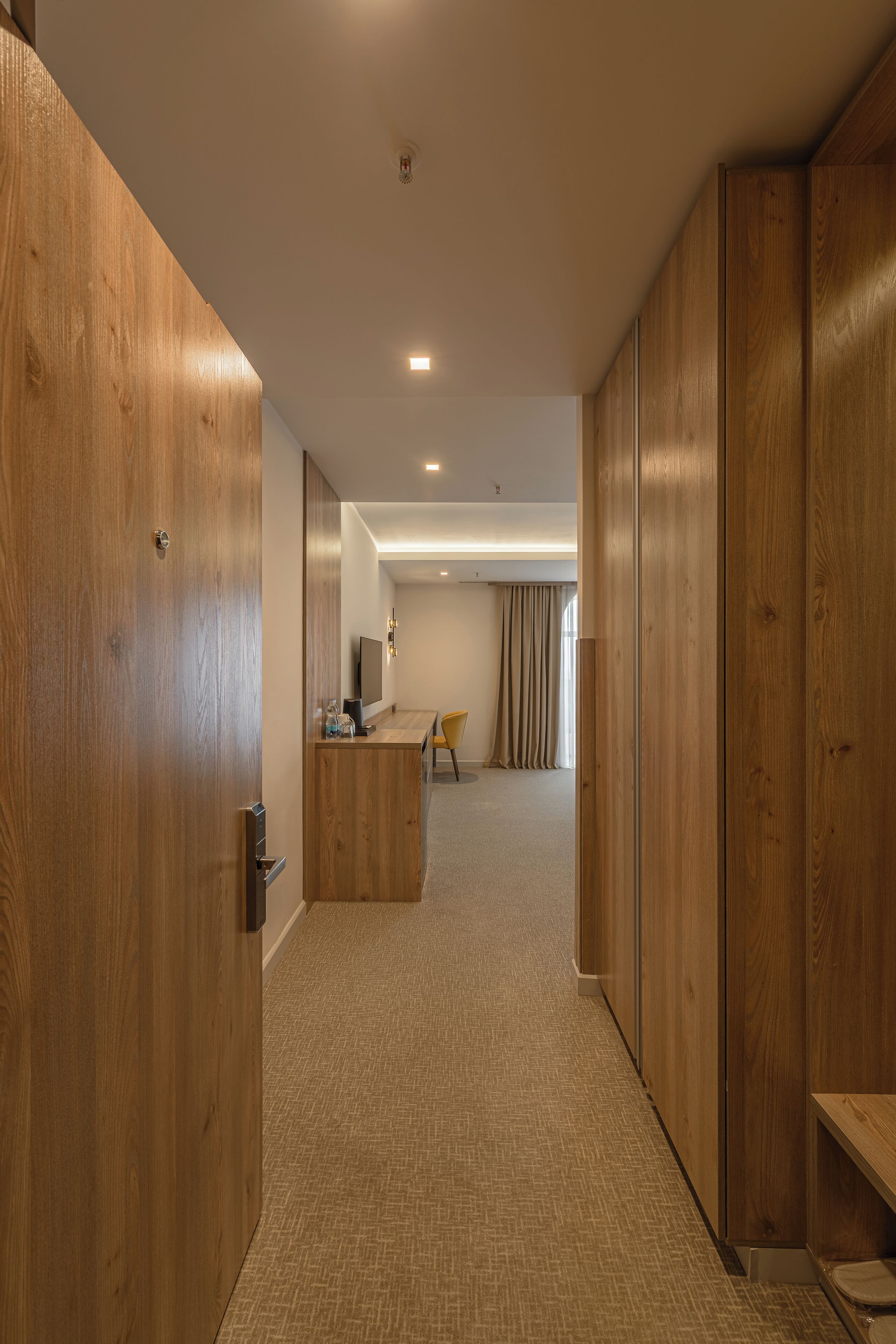 Standard Double Room | Select Comfort beds, minibar, in-room safe, blackout drapes