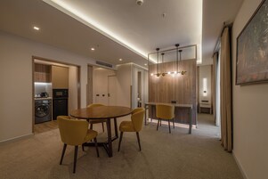 华丽客房 | 私人厨房 | 茶具/咖啡用具、电热水壶、厨房岛台
