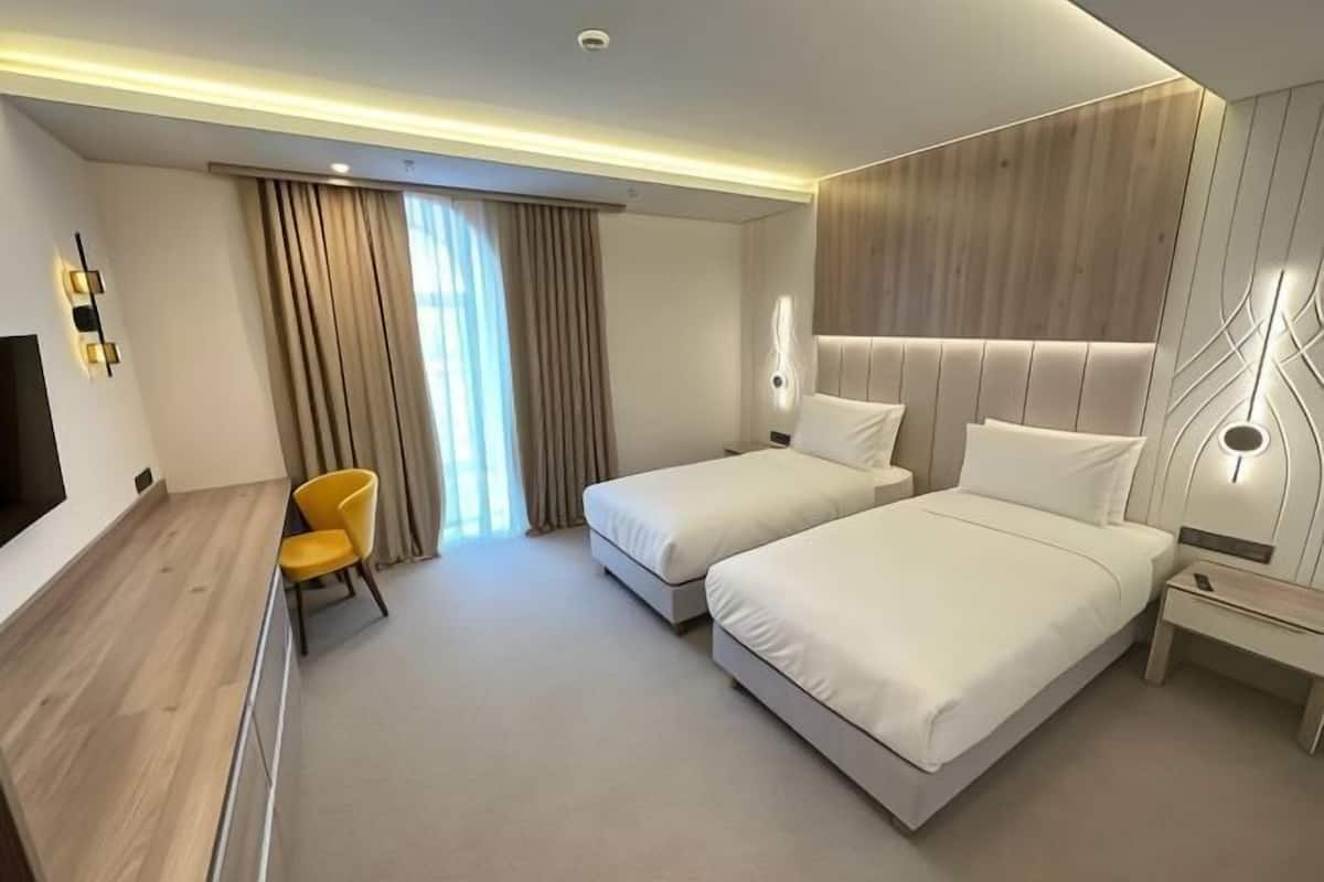 1 bedroom, Select Comfort beds, minibar, in-room safe