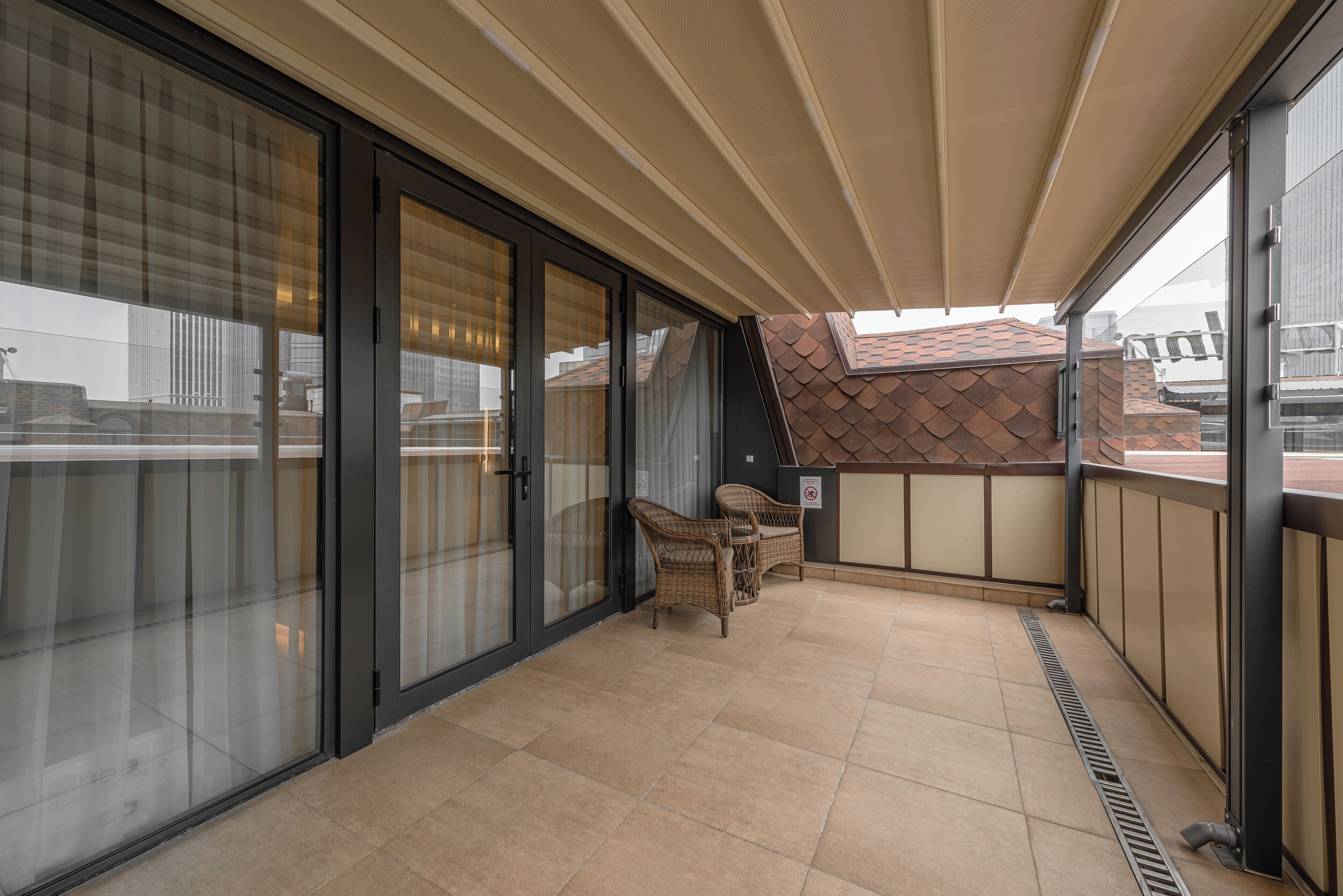 高级双人房, 吸烟房 | 露台