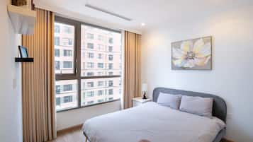 1 bedroom, premium bedding, pillow-top beds, blackout curtains