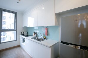 Fridge, microwave, electric kettle - FULL HOUSE (Nha Trang)