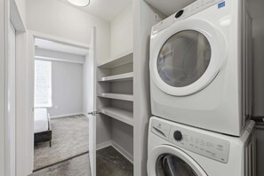 Apartment, 1 Bedroom | Laundry