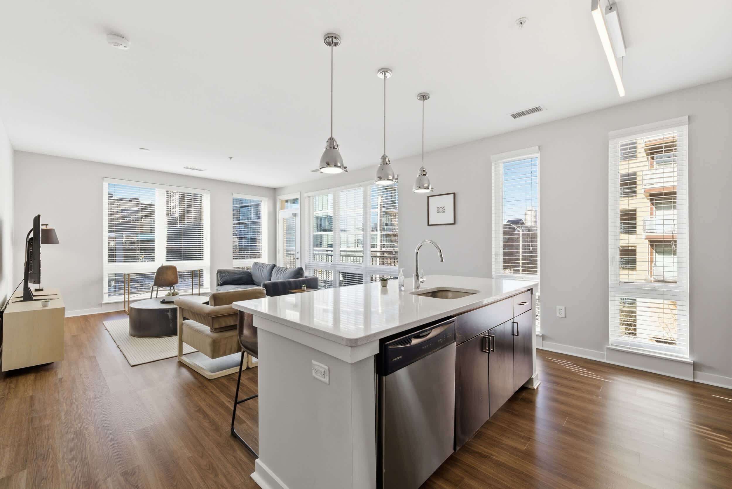 Apartment, 3 Bedrooms | Private kitchen | Fridge, microwave, oven, stovetop