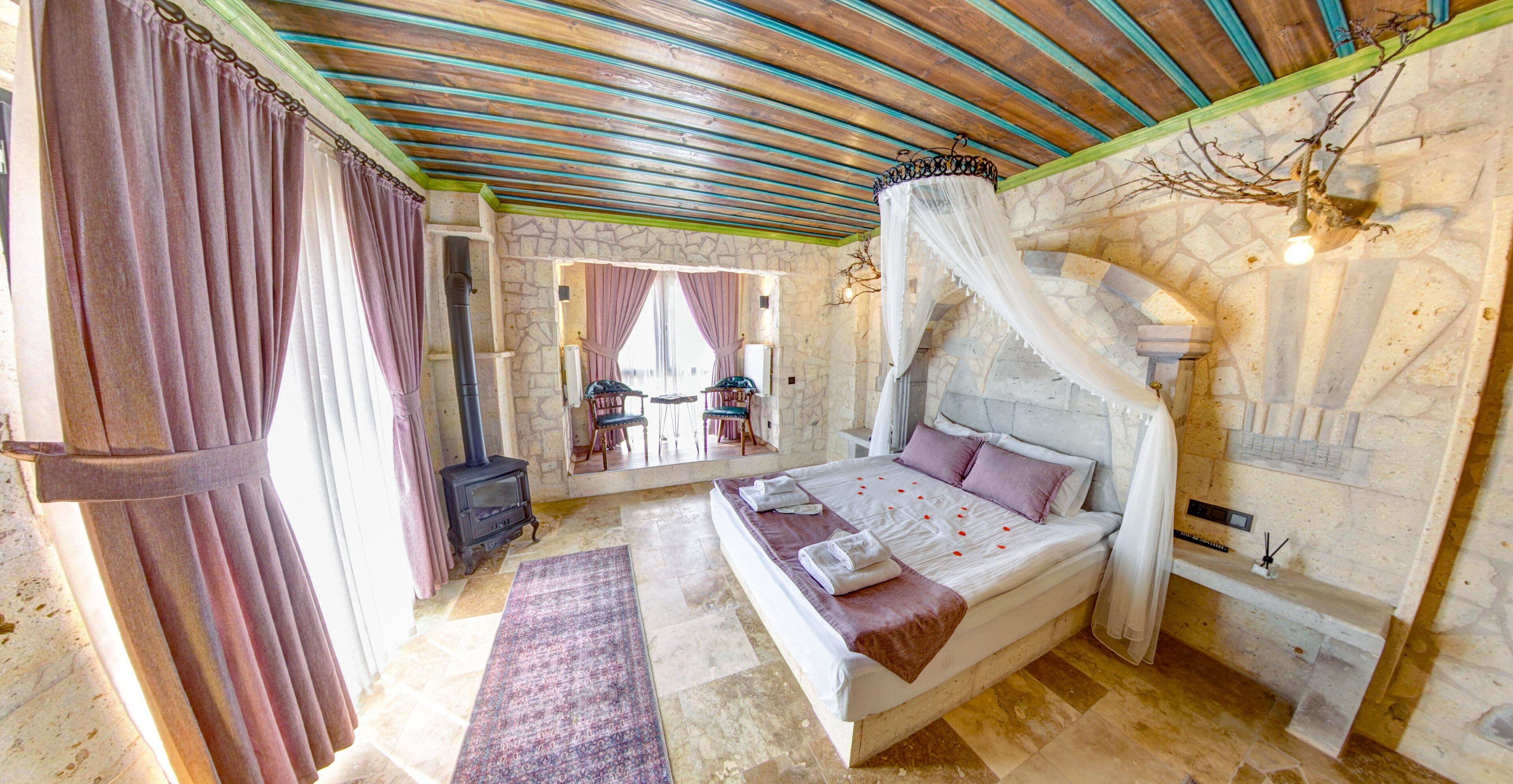 Premium Room | Premium bedding, minibar, individually decorated, individually furnished