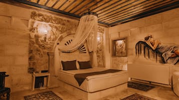 Deluxe kamer | 1 slaapkamer, luxe beddengoed, een minibar, individueel gedecoreerd