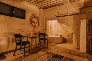 Economy Room | Living area | 40-inch LCD TV with premium channels, TV - Akritis Stone House (Ürgüp)