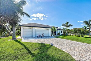 Exterior - Peaceful Landing | Canal View | Dock (Port Charlotte)