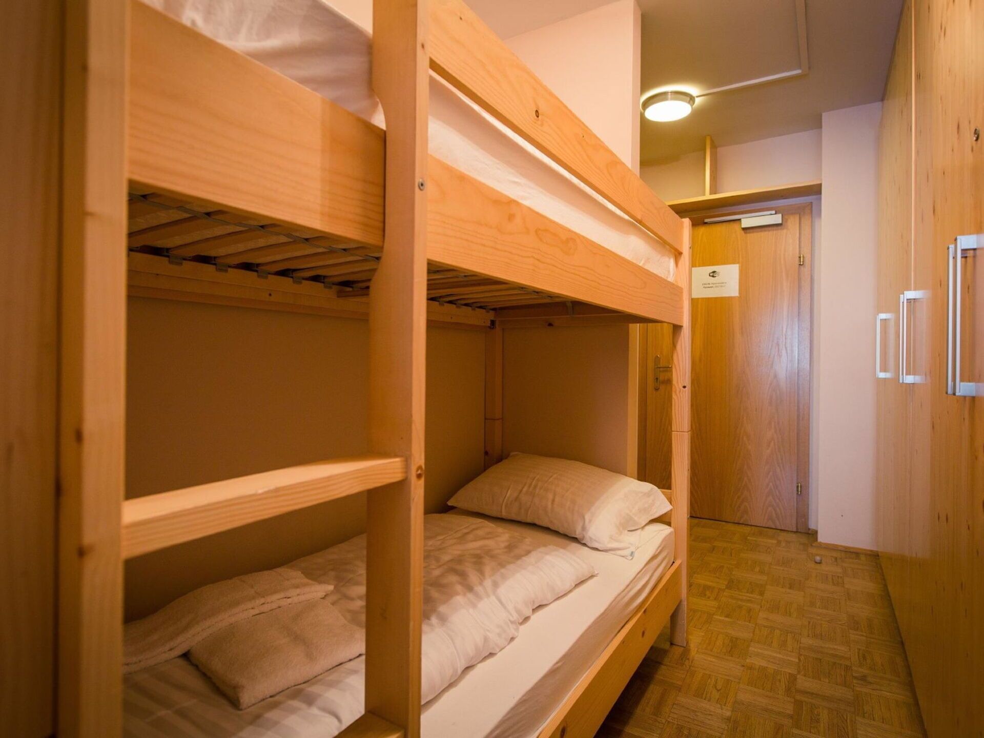 2 bedrooms, travel crib, WiFi (free)