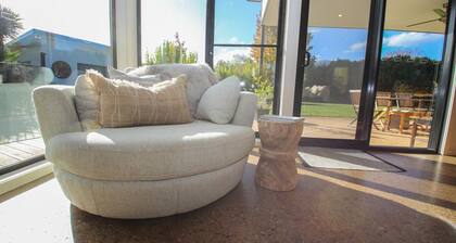 Kookarrunga - resort style family home