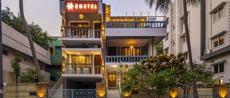 Πρόσοψη καταλύματος