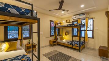 Deluxe 4 Bed Female Dorm | Free WiFi, bed sheets
