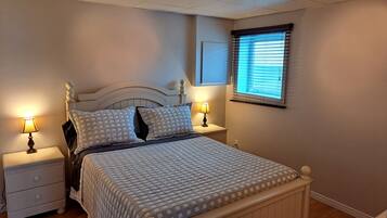 2 chambres, fer et planche Ă repasser, Wi-Fi gratuit, draps fournis