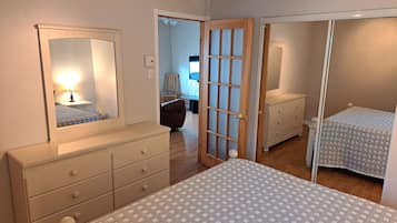 2 chambres, fer et planche à repasser, Wi-Fi gratuit, draps fournis