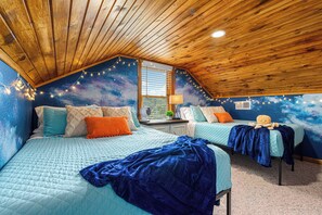 7 bedrooms, travel cot, free WiFi, bed sheets