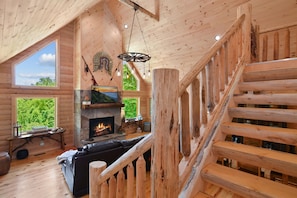 Smart TV, chimenea y futbolito 
