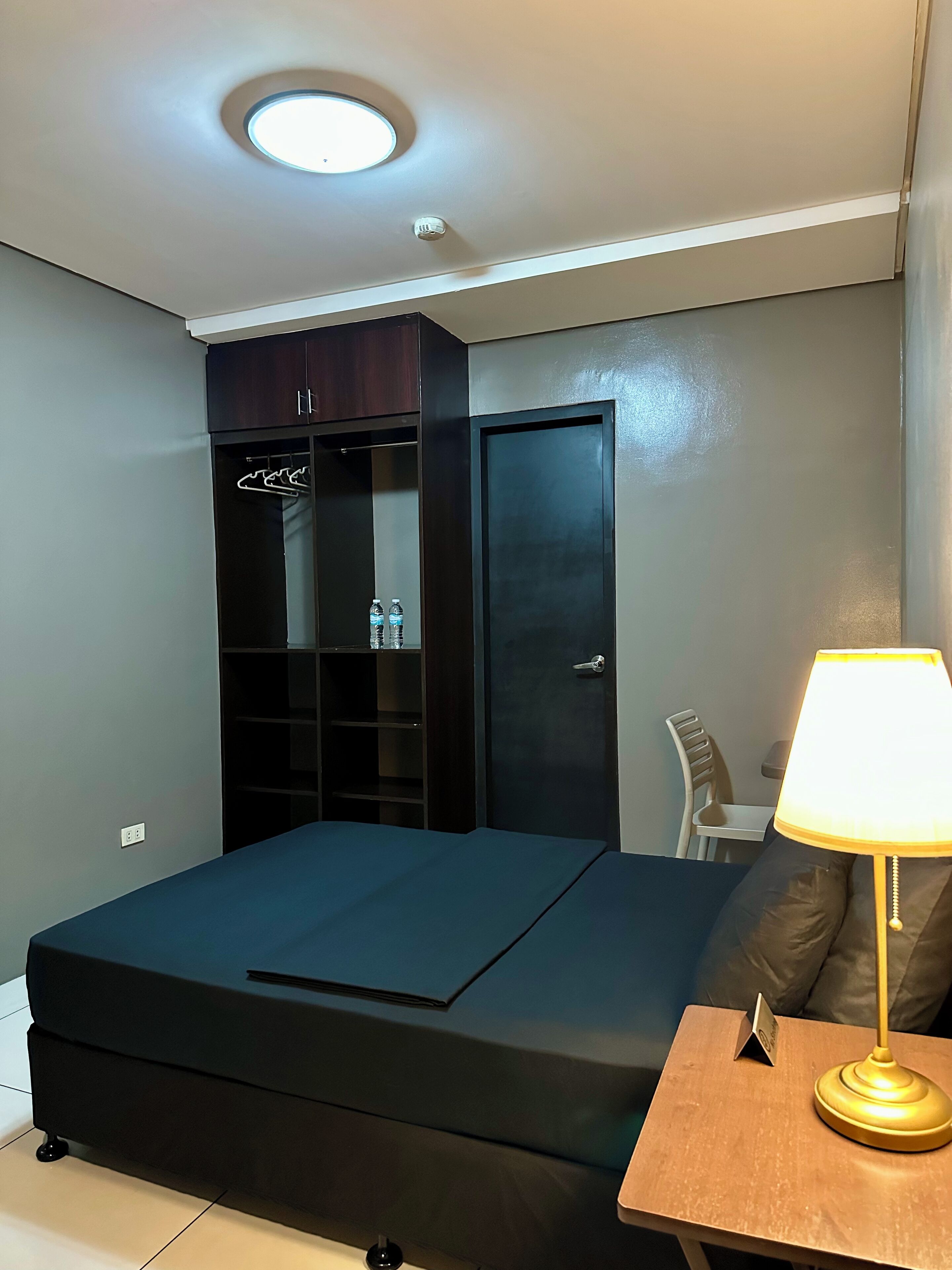 Foto - Inn De Avenida, Makati