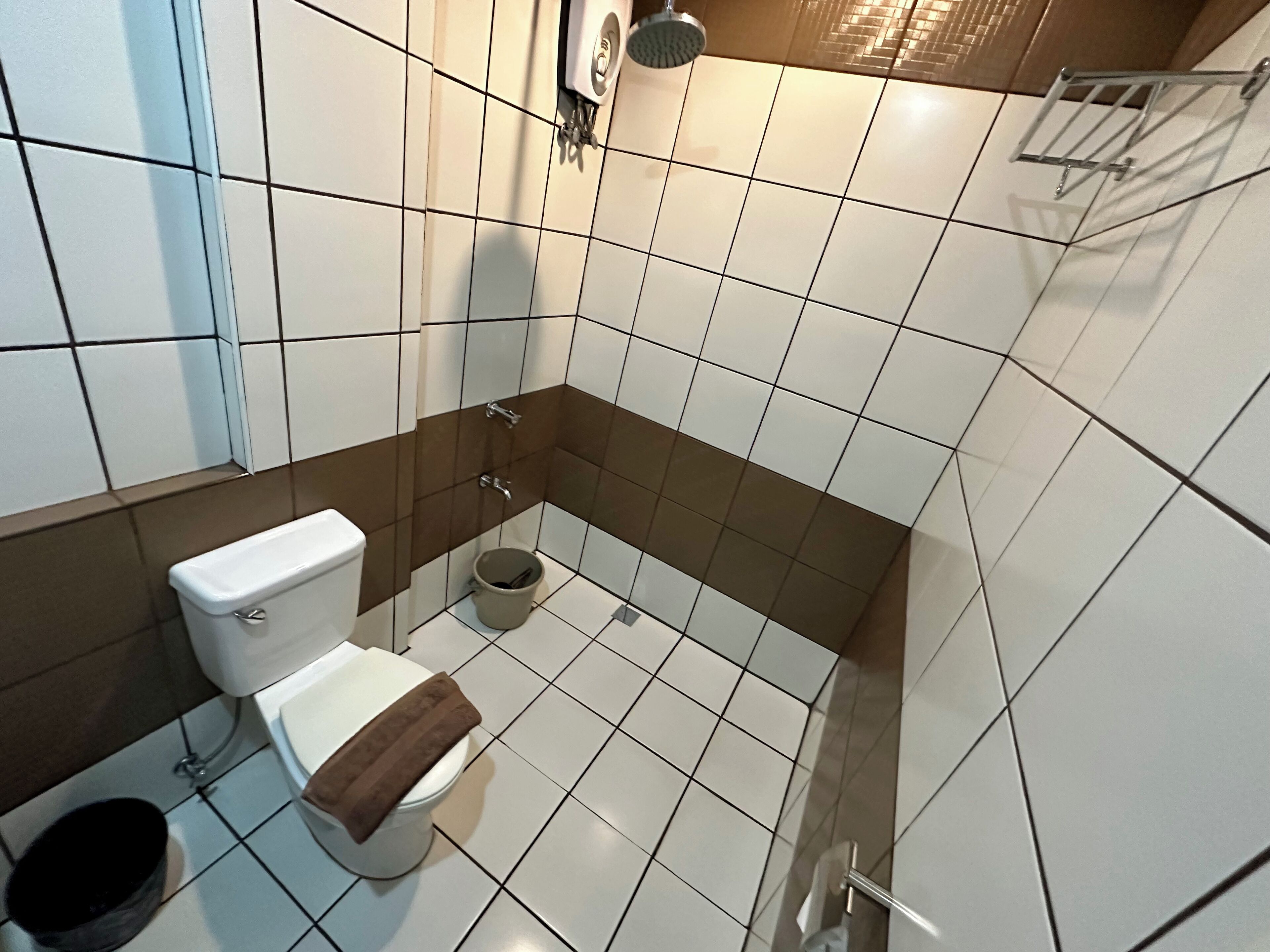 Foto - Inn De Avenida, Makati