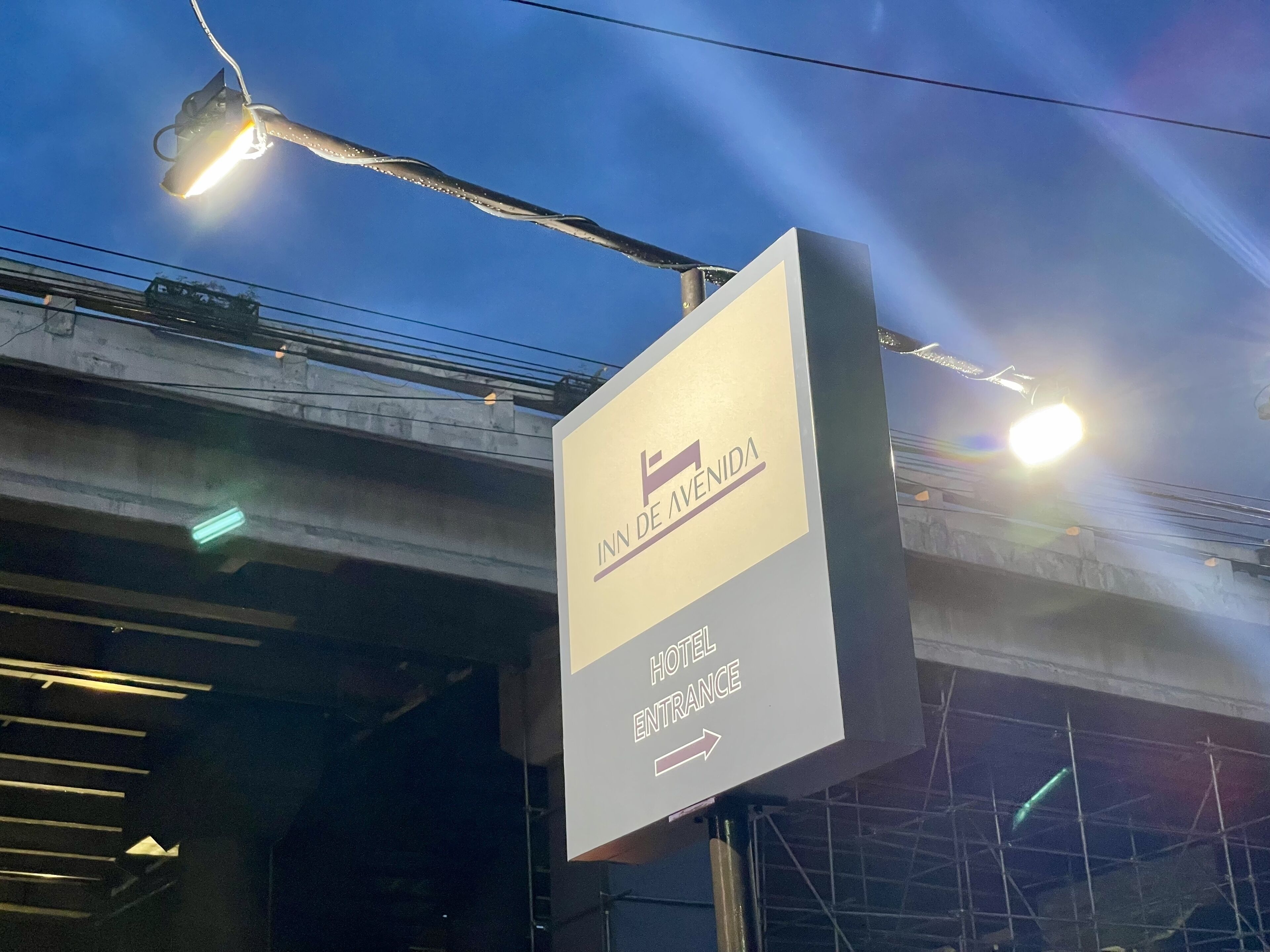 Foto - Inn De Avenida, Makati