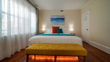 3 bedrooms, desk, iron/ironing board, travel cot