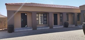 Exterior - kimberley boutique guestlodge (Kimberley)