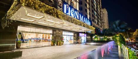 المنشأة من الخارج