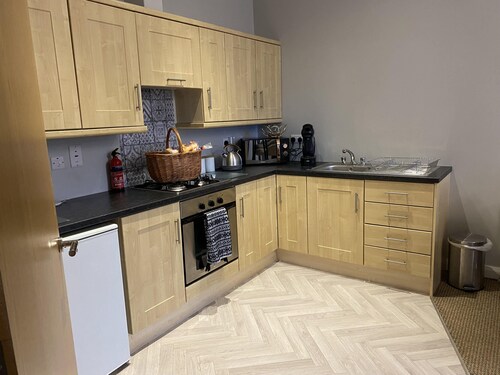 Hastings Apartments - Modern, Spacious, Free Parking, Great Views