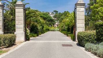 Enceinte de lâhĂ©bergement