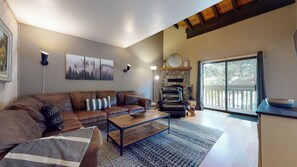 Smart TV, fireplace, DVD player