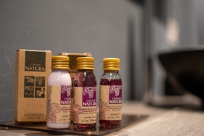 华丽双人房, 1 张特大床, 冰箱, 一层 | 意大利 Frette 床单、高档床上用品、羽绒被、加厚床垫