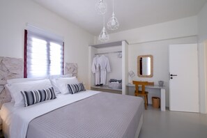 Junior Suite | Memory-foam beds, individually decorated, individually furnished